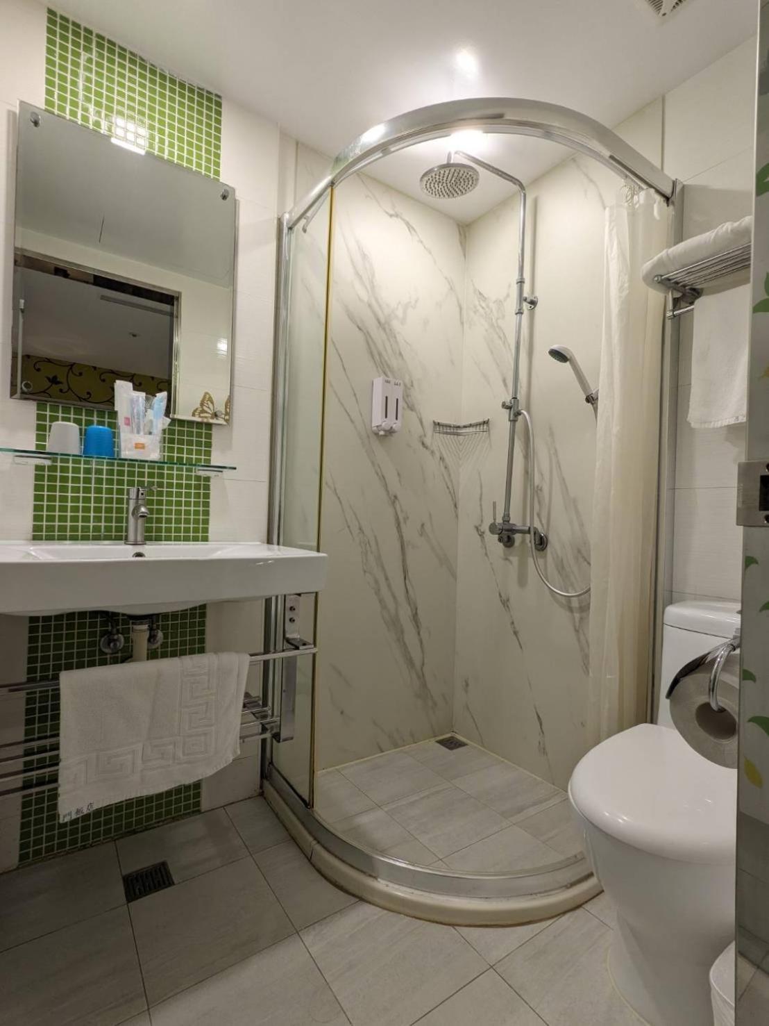 Ximen Hotel B Тайпей Екстериор снимка